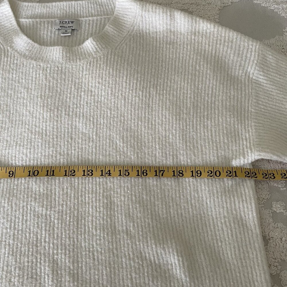 J.Crew Women's Ribbed Boyfriend Crewneck Sweater Ivory Extra Soft Preppy M - Picture 4 of 6